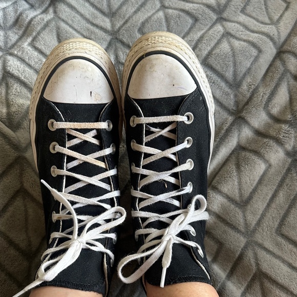 Used women’s size 7 shoes - Picture 1 of 4